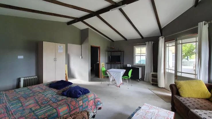Spacious family room at Hopefield Garden Lodge